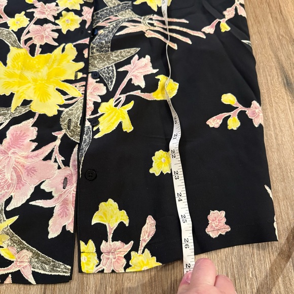Diane Von Furstenberg Silk Button Up Blouse Women’s S Black Floral Relaxed Luxe - Picture 9 of 9